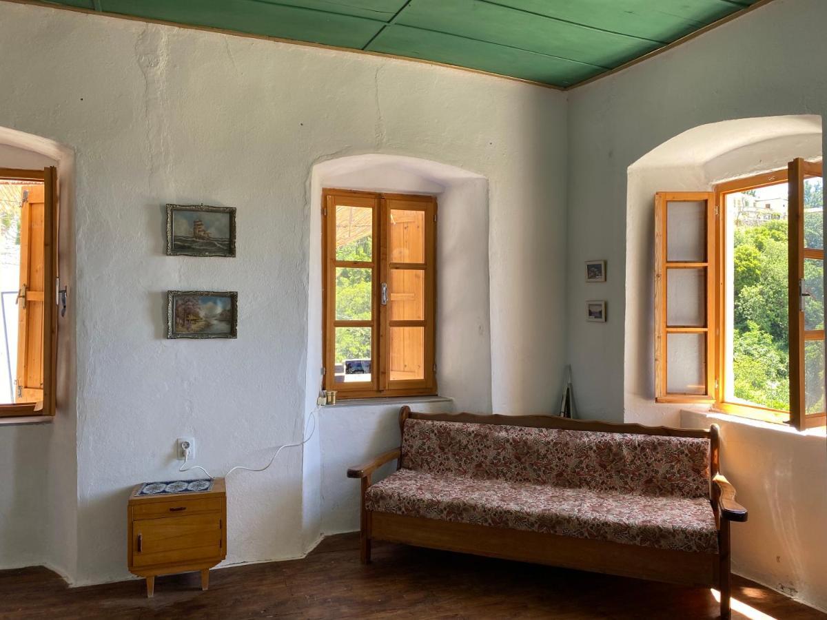 Shotgun Hostel & Guesthouse Vuno 外观 照片