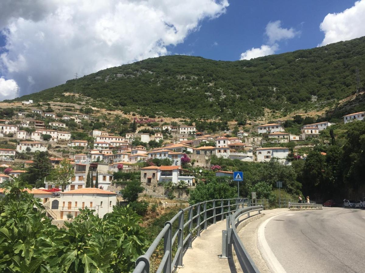 Shotgun Hostel & Guesthouse Vuno 外观 照片